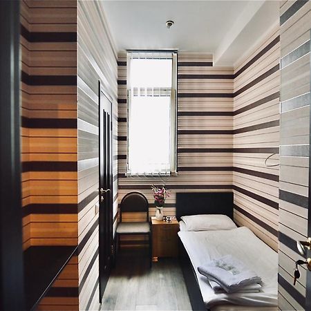 Uno Apart Hotel Kijów Zewnętrze zdjęcie