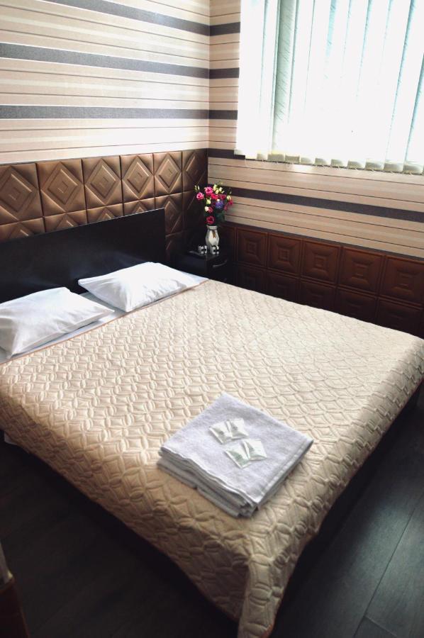 Uno Apart Hotel Kijów Zewnętrze zdjęcie