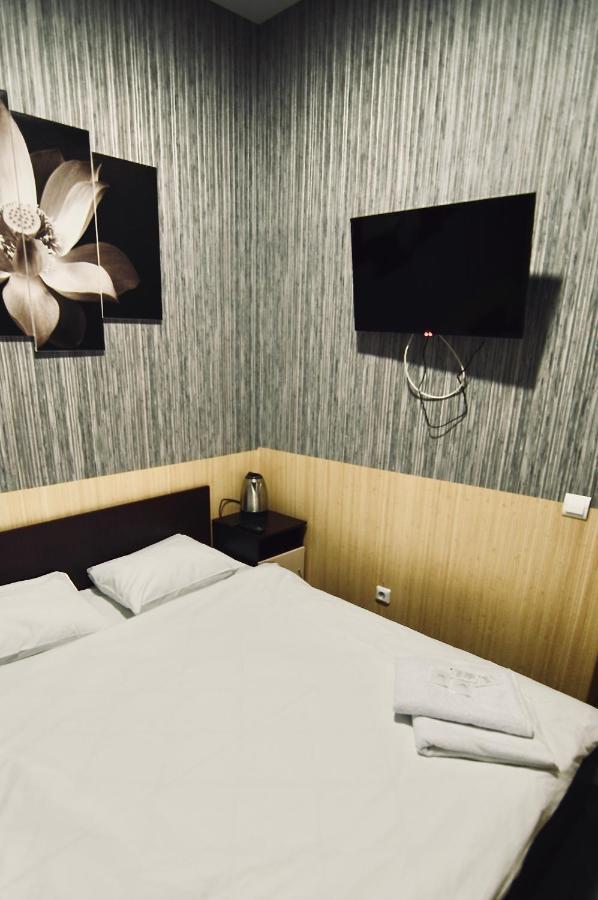 Uno Apart Hotel Kijów Zewnętrze zdjęcie